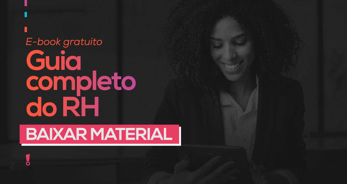 mulher negra com roupa corporativa sorrindo enquanto navega em um tablet em fundo preto e o seguinte texto "E-book gratuito - Guia completo do RH"